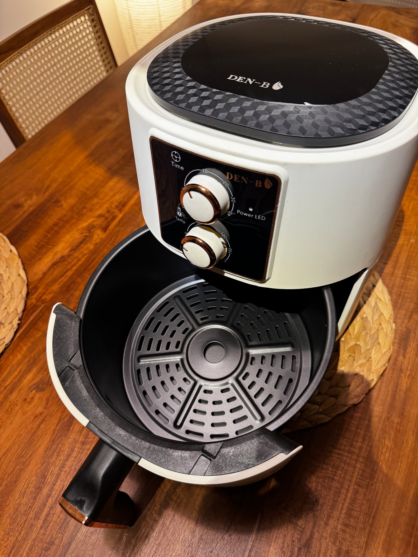 Den-B Easy Living Air Fryer - 7L Extra Large Capacity